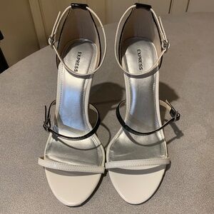 Express Black/White Patent Strappy Sandals sz 8.5